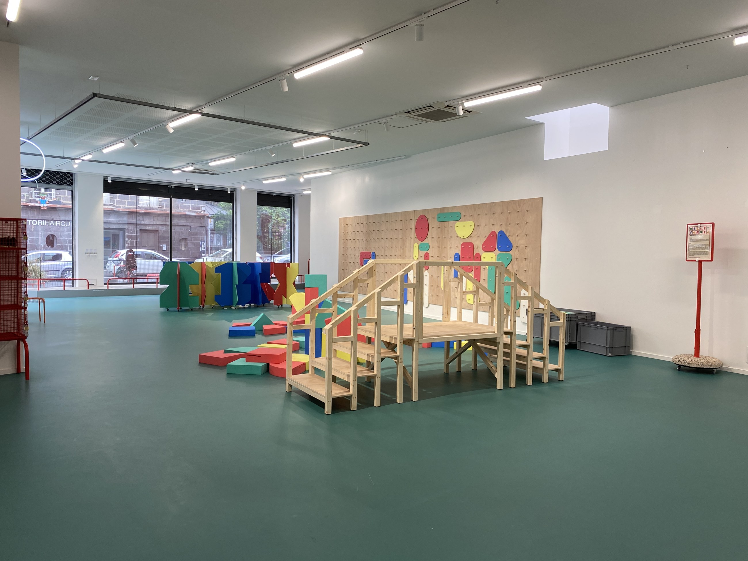 ESPACES  MANIPULABLES - Une exposition interactive de l’artiste Eltono