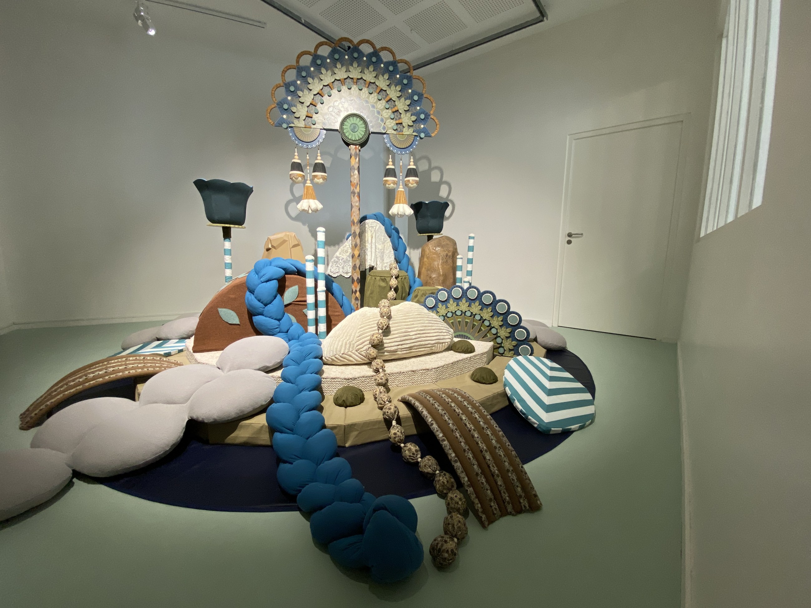 JARDIN FLOTTANT - Un dispositif artistique interactif de Koralie, artiste