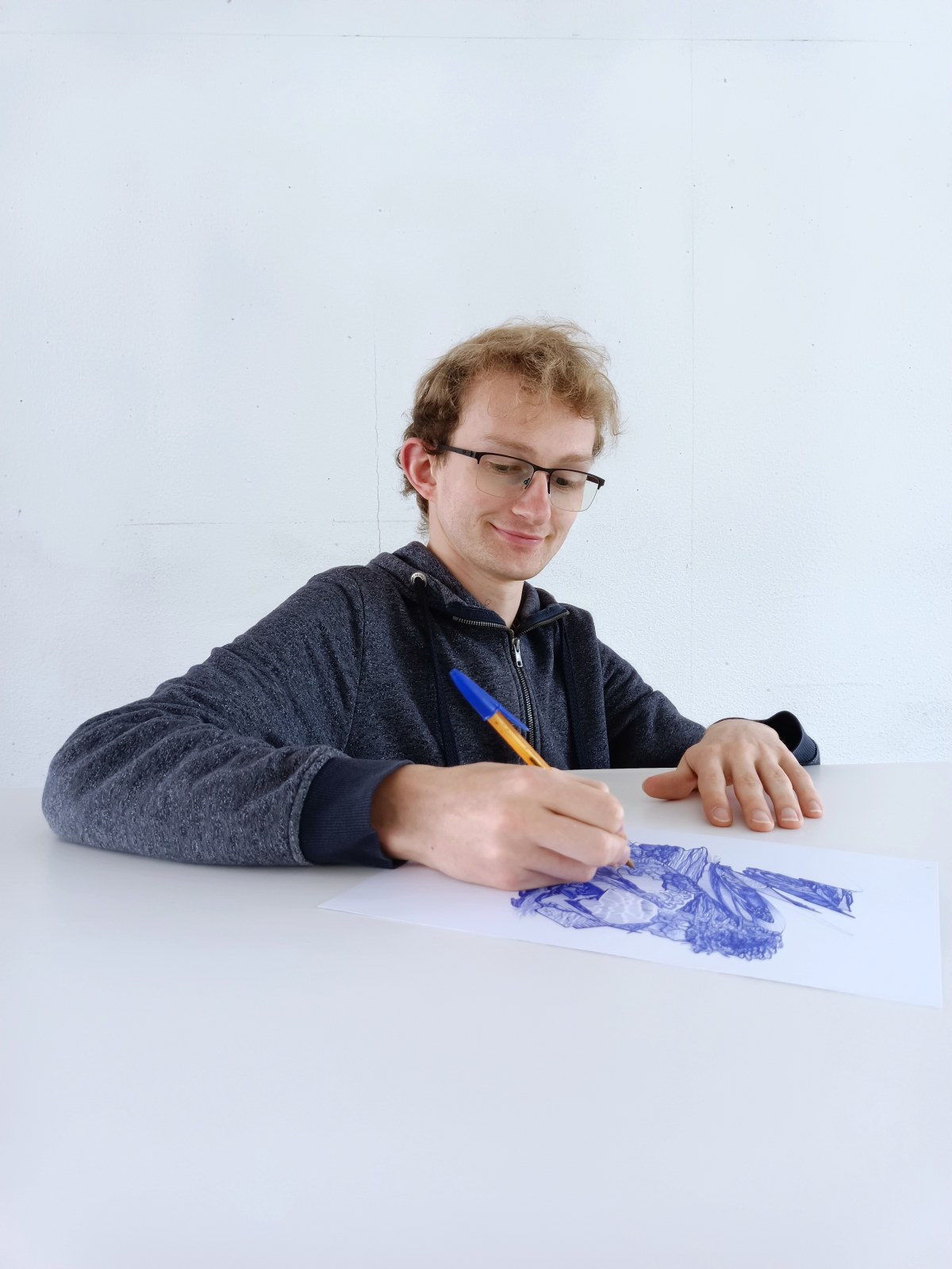 Portrait de l'artiste Loïc Brun 